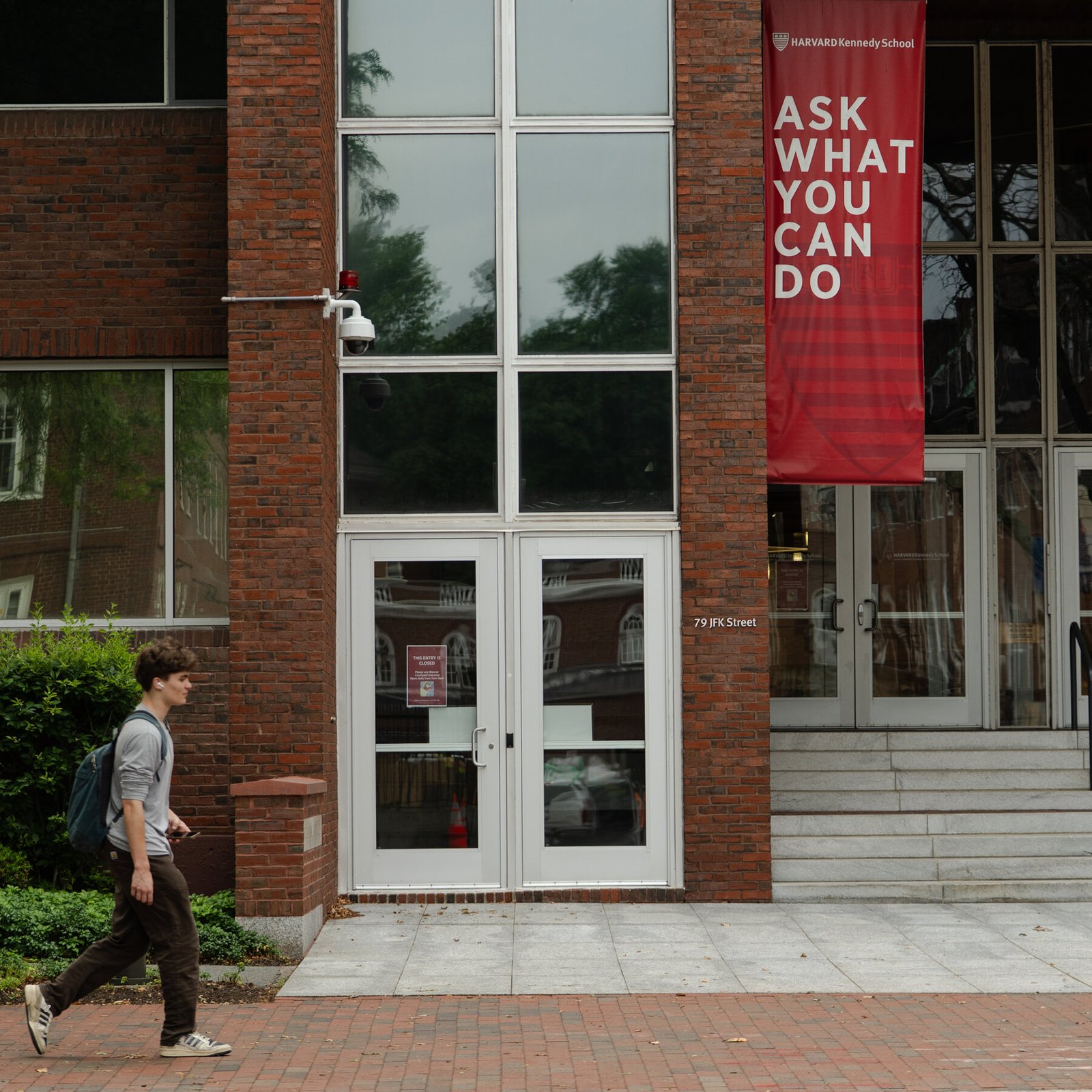 Harvard Creates New Public Service Program, as Trump Slashes Federal Jobs